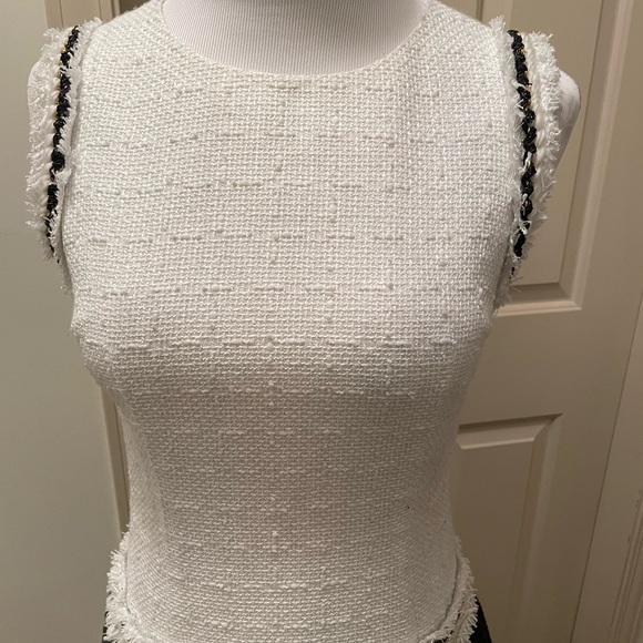 Beautiful drop waist sleeveless tweed mini dress - Picture 2 of 11